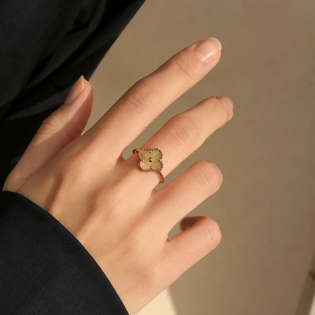 Anillo Van Clover ByOut