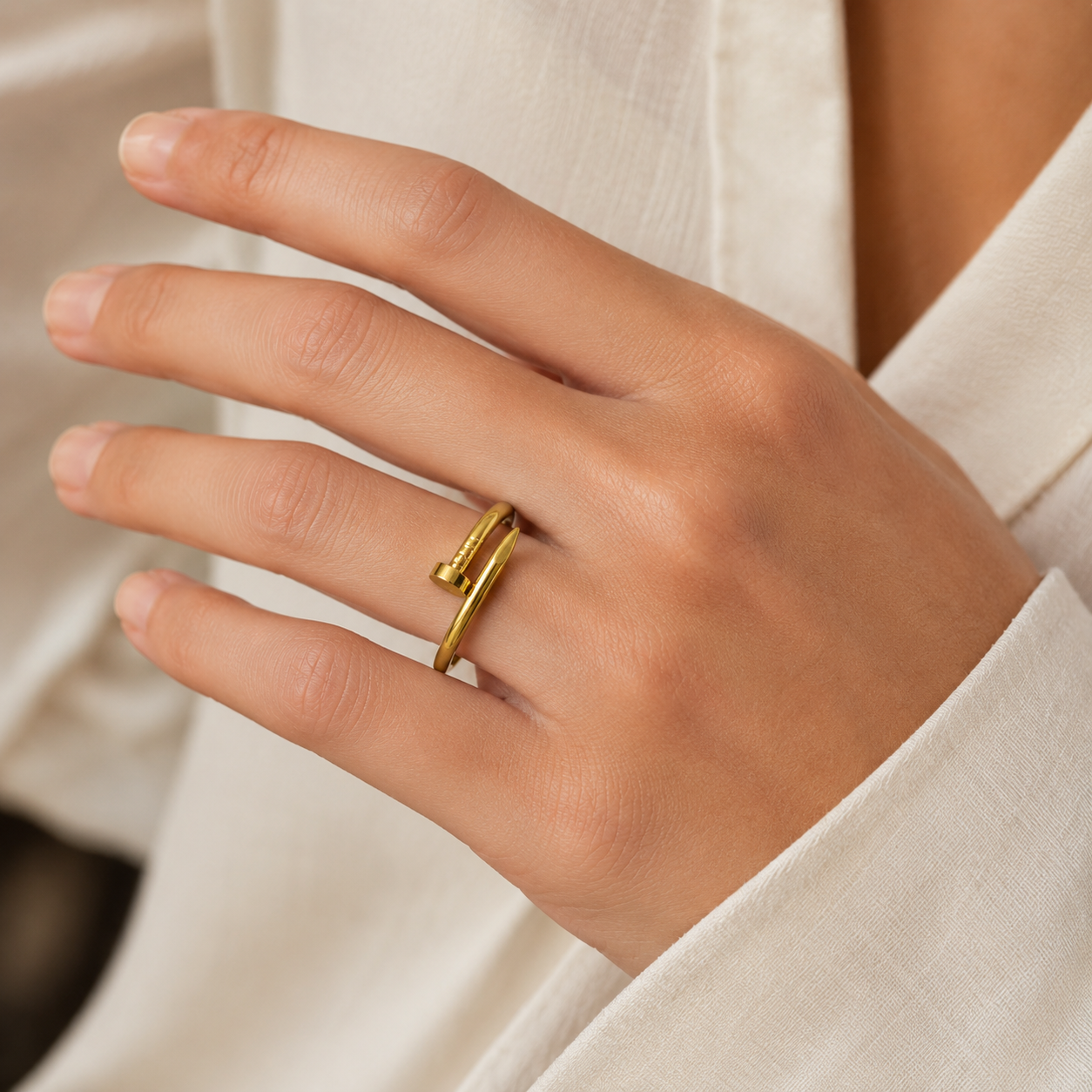 Anillo Tornillo Dorado y Plateado